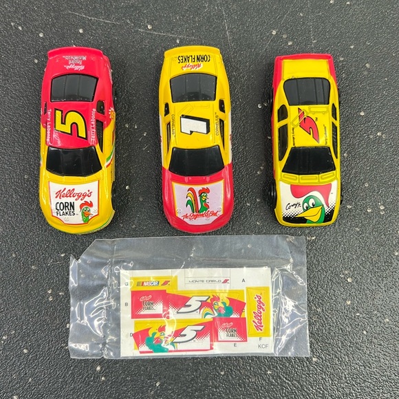 Free Gift 3 NASCAR Hot Wheels Die-Cast Kellogg Corn Flakes Race Cars Vintage - Picture 12 of 12